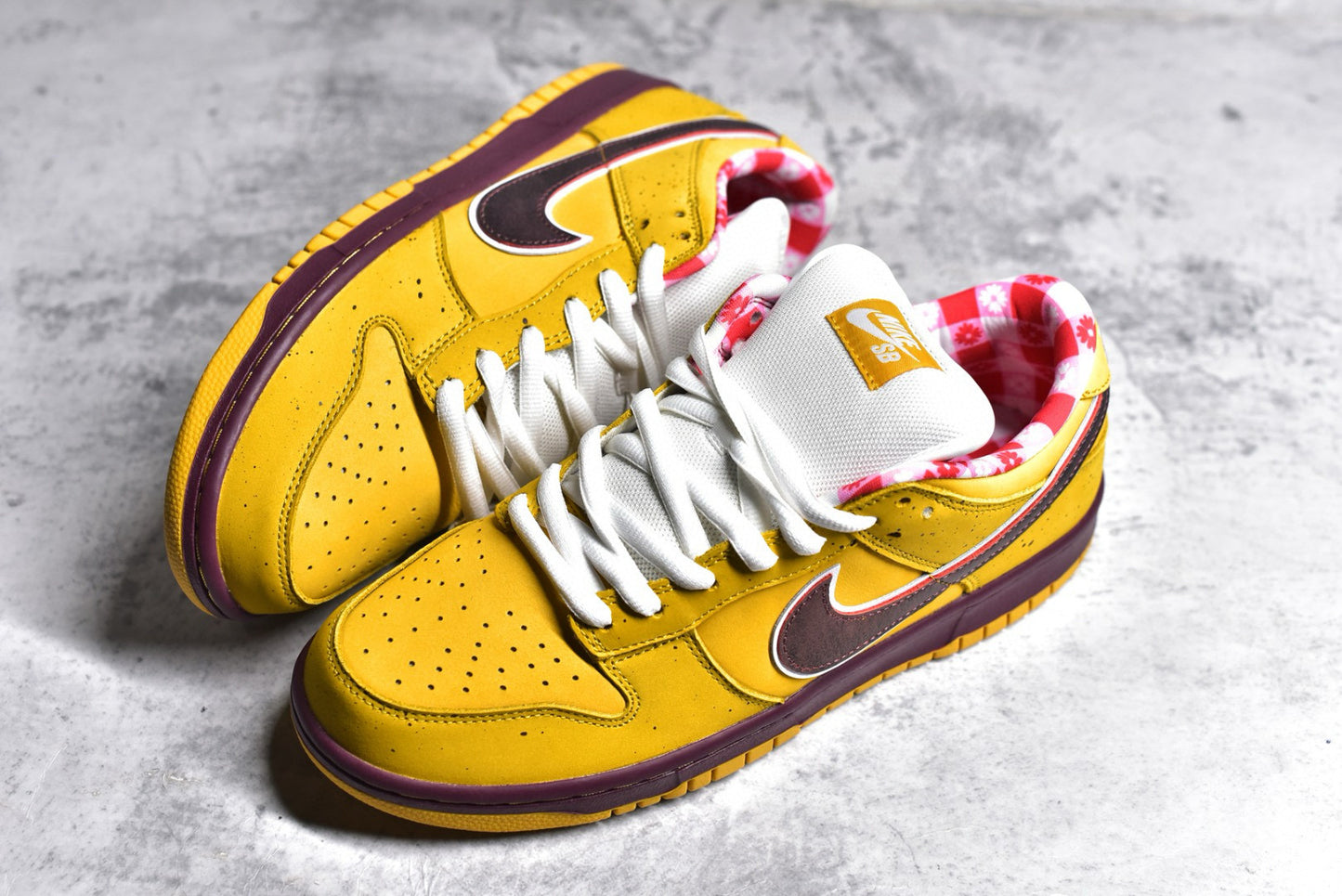 Dunk Low yellow Lobster