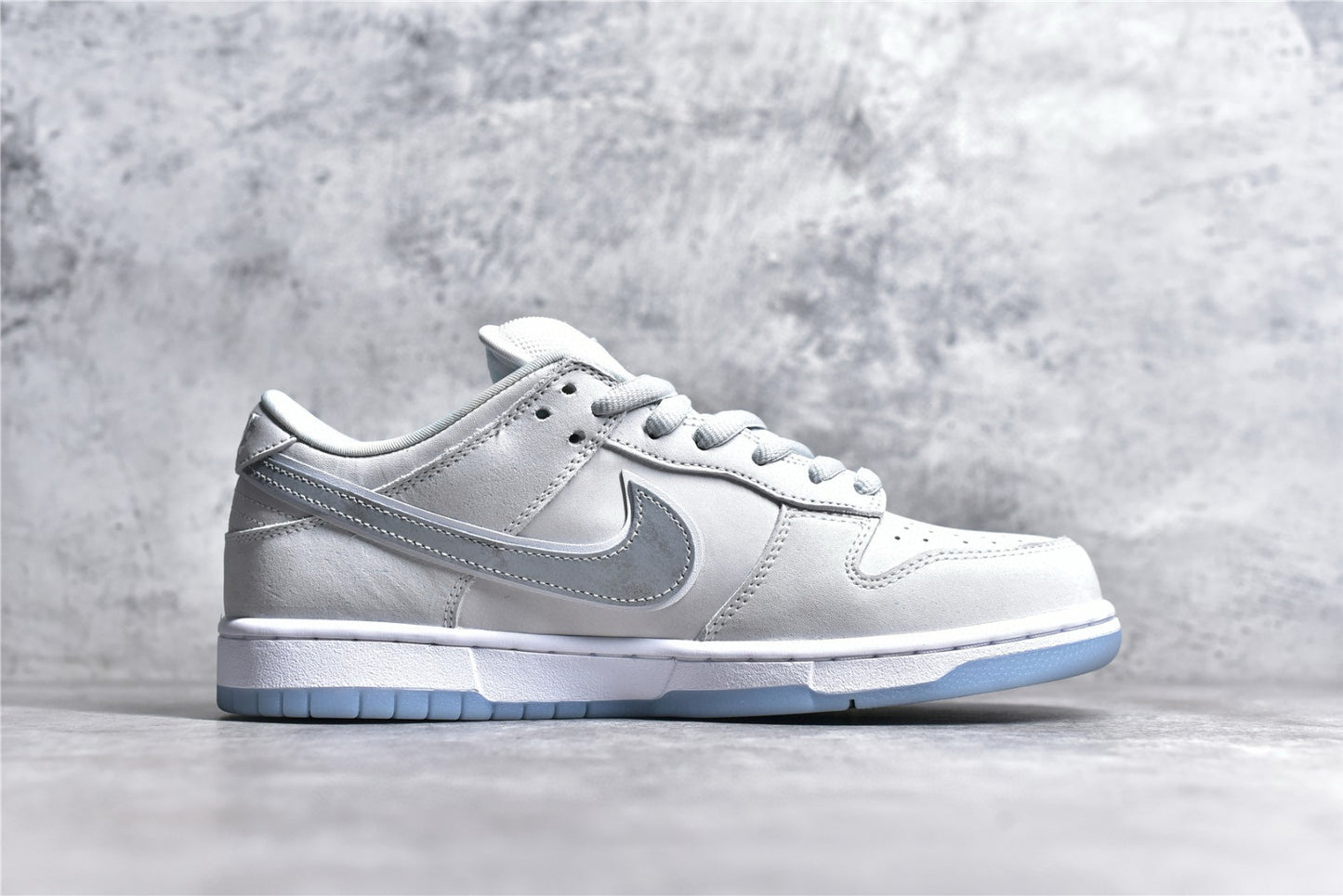 Dunk Low white Lobster