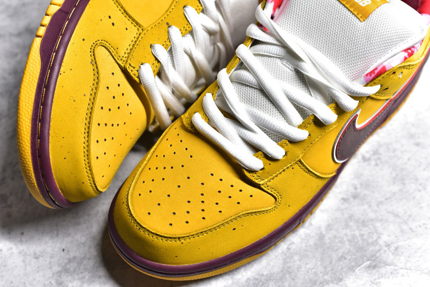 Dunk Low yellow Lobster