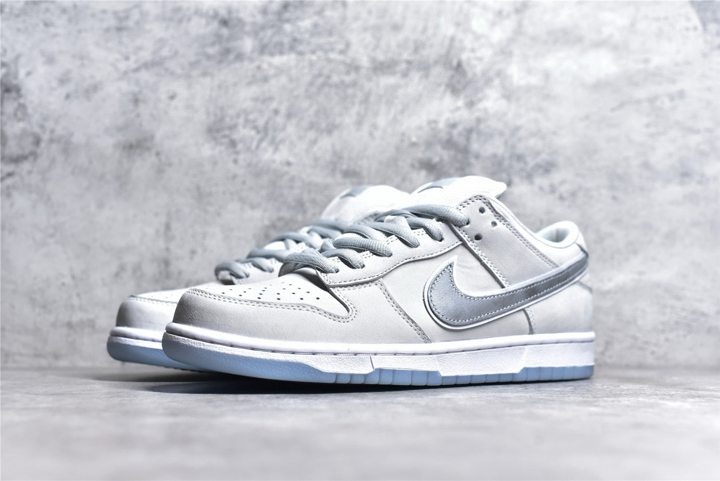 Dunk Low white Lobster