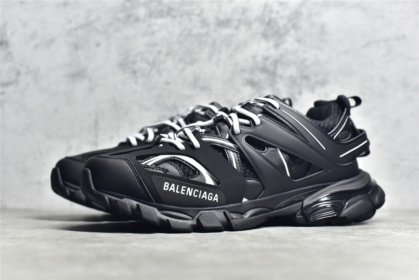 Balenciaga Track Black