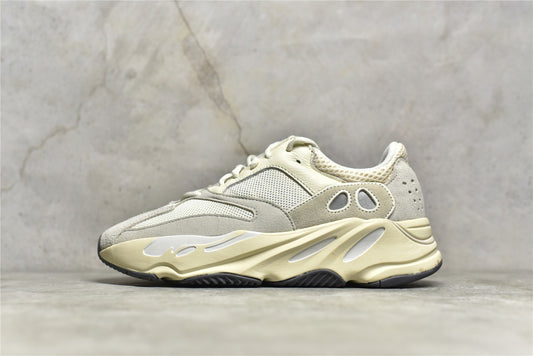 Yeezy 700 Analog