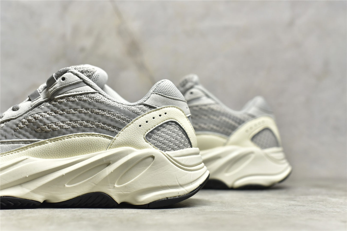 Yeezy 700 V2 Static