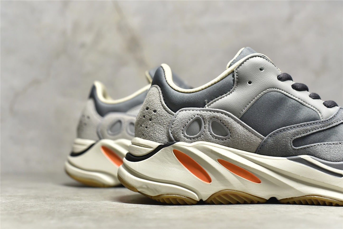 Yeezy 700 Magnet