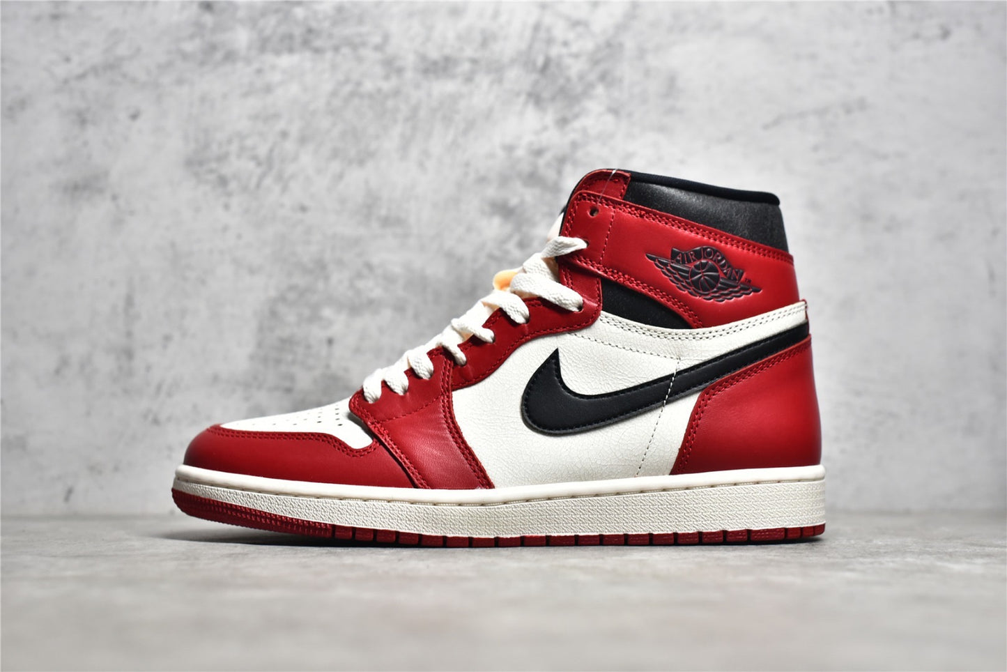 AJ1 Chicago Lost and Found