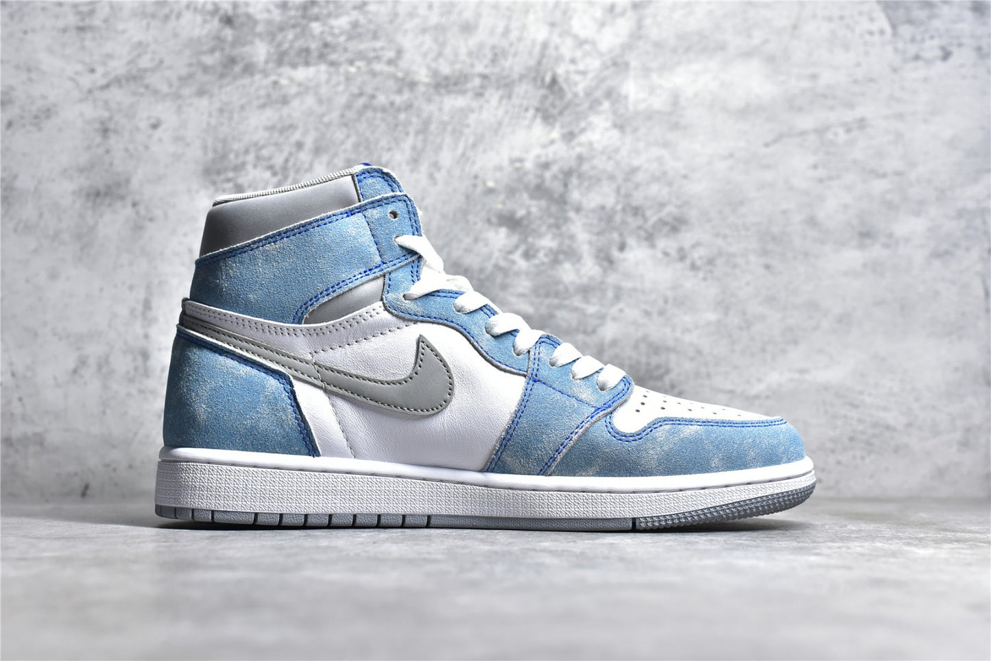 AJ1 Hyper Royal Smoke Grey