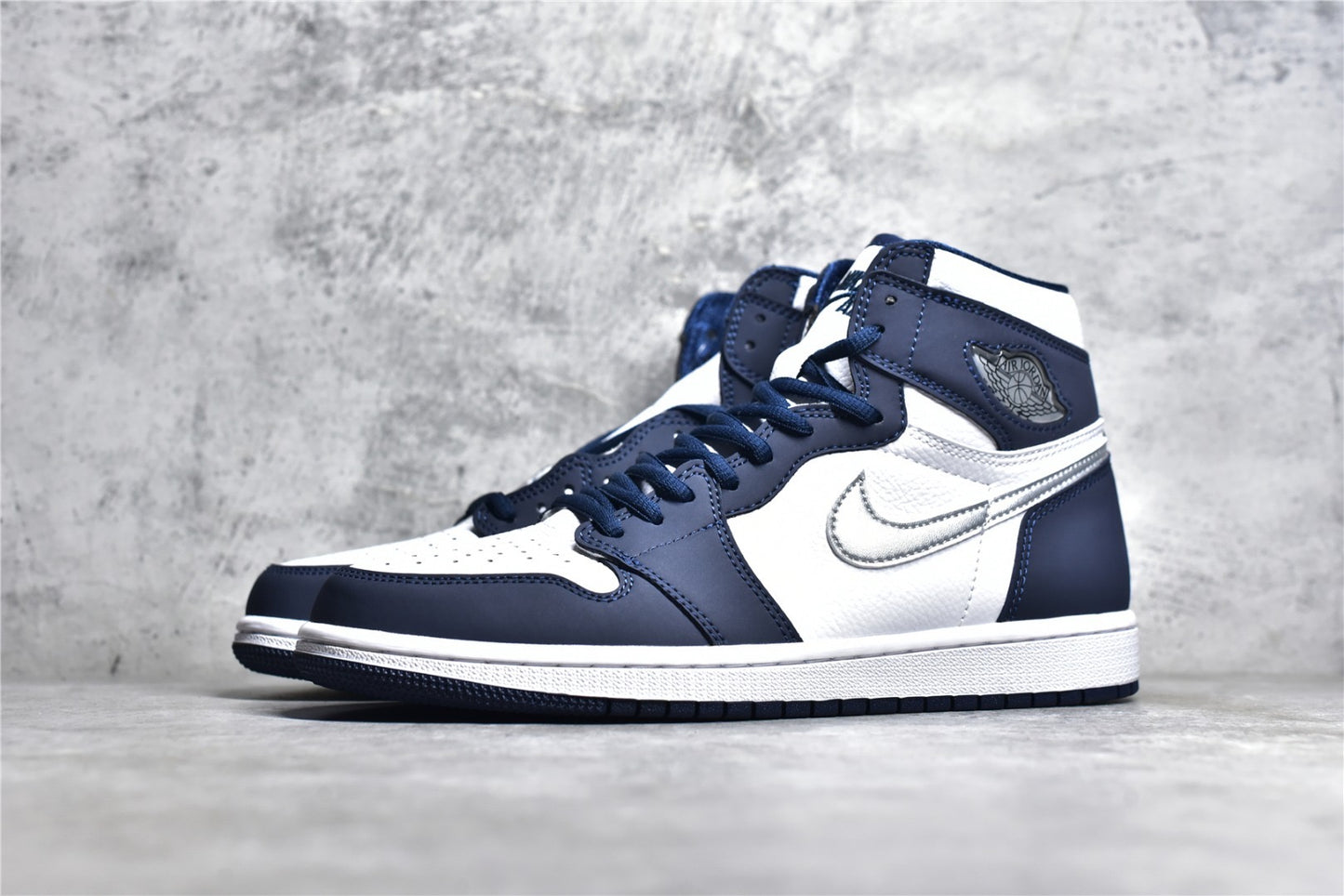 AJ1 Midnight Navy