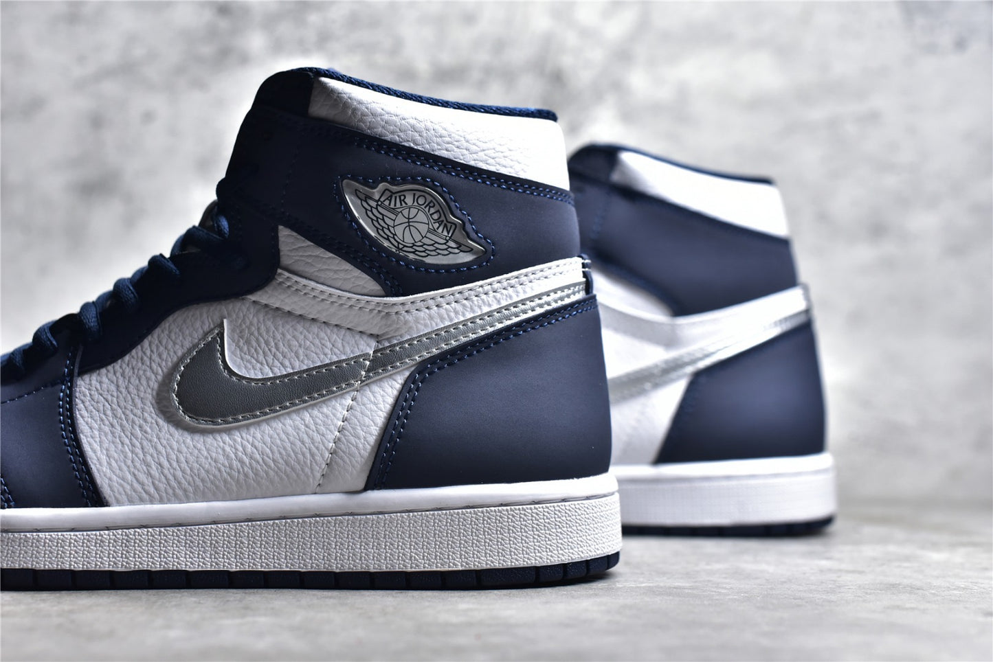 AJ1 Midnight Navy