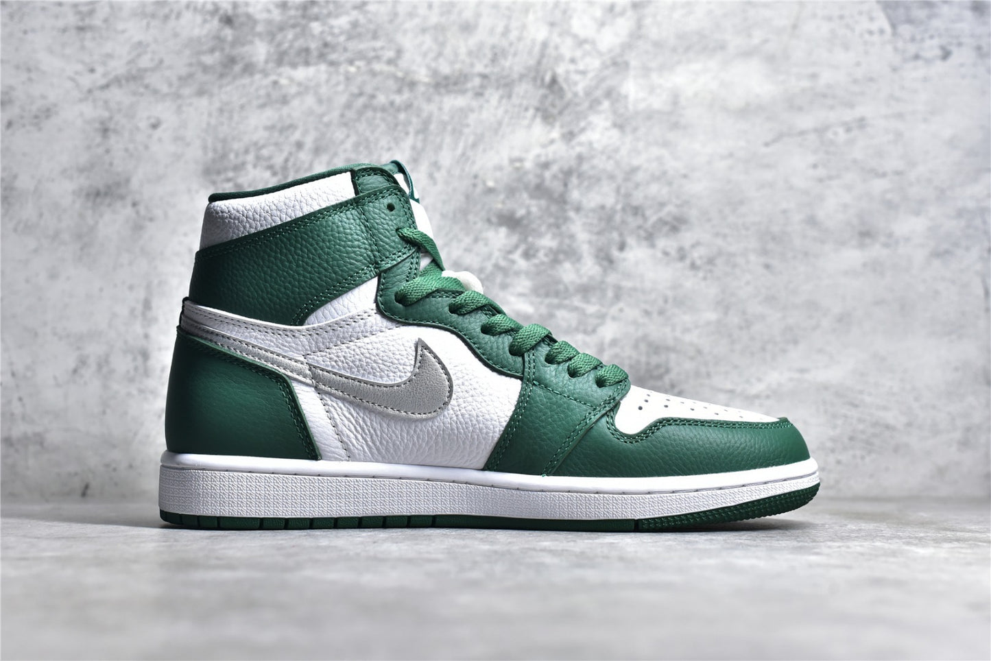 AJ1 Gorge Green