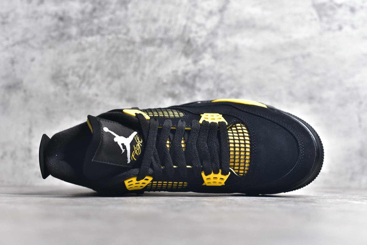 AJ4 ' Thunder'