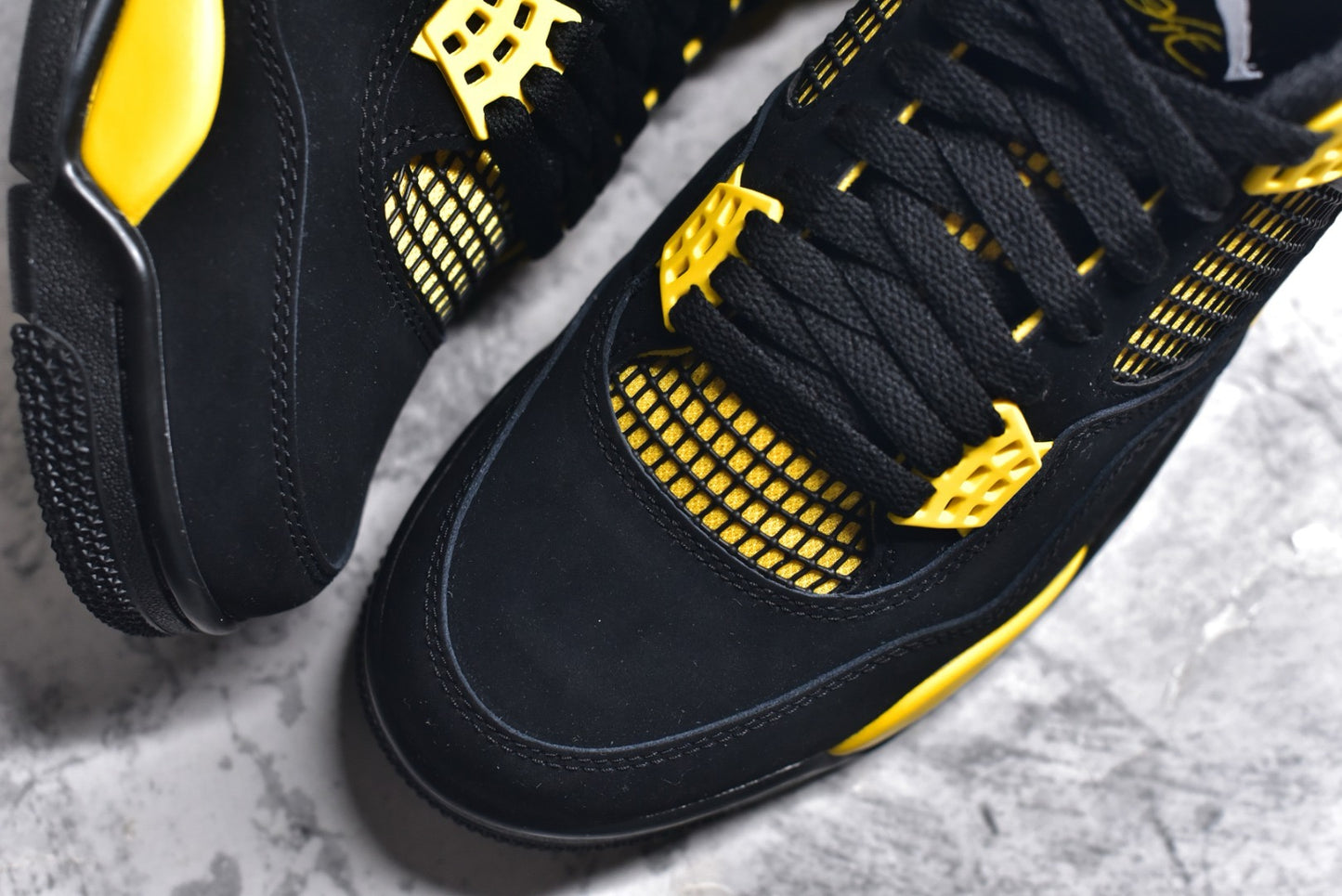 AJ4 ' Thunder'