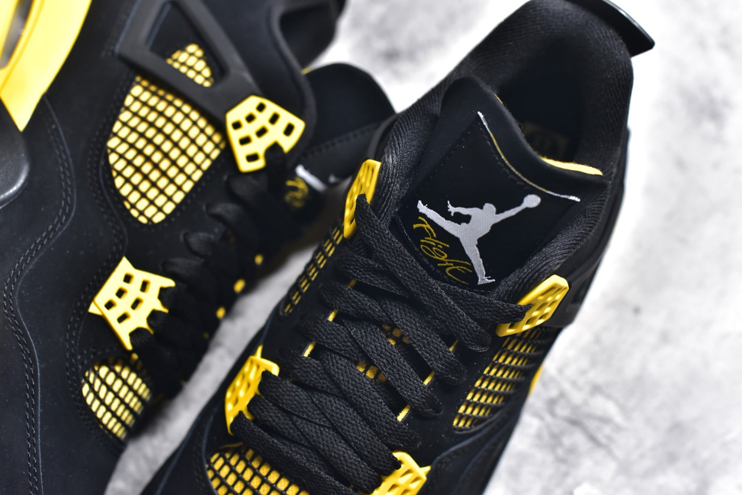 AJ4 ' Thunder'