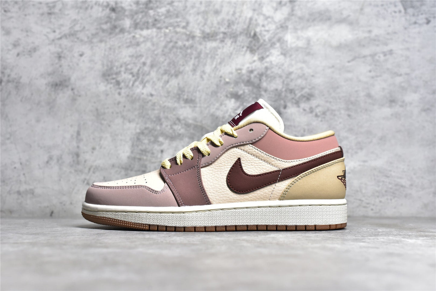 Jordan 1 Low Tan Red Beans