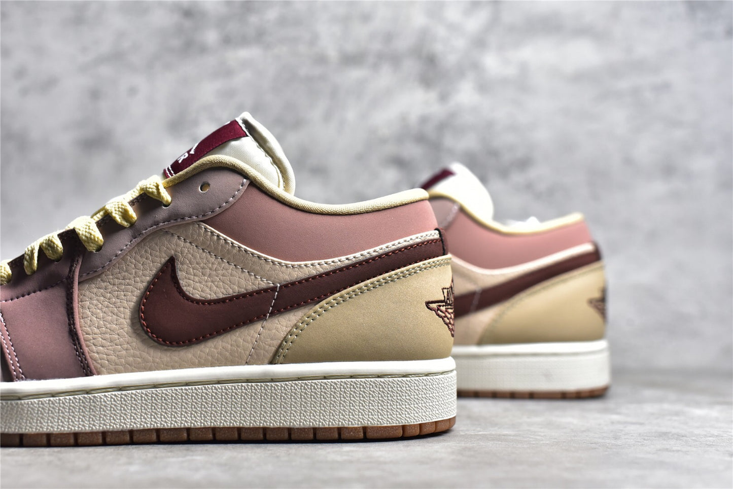 Jordan 1 Low Tan Red Beans