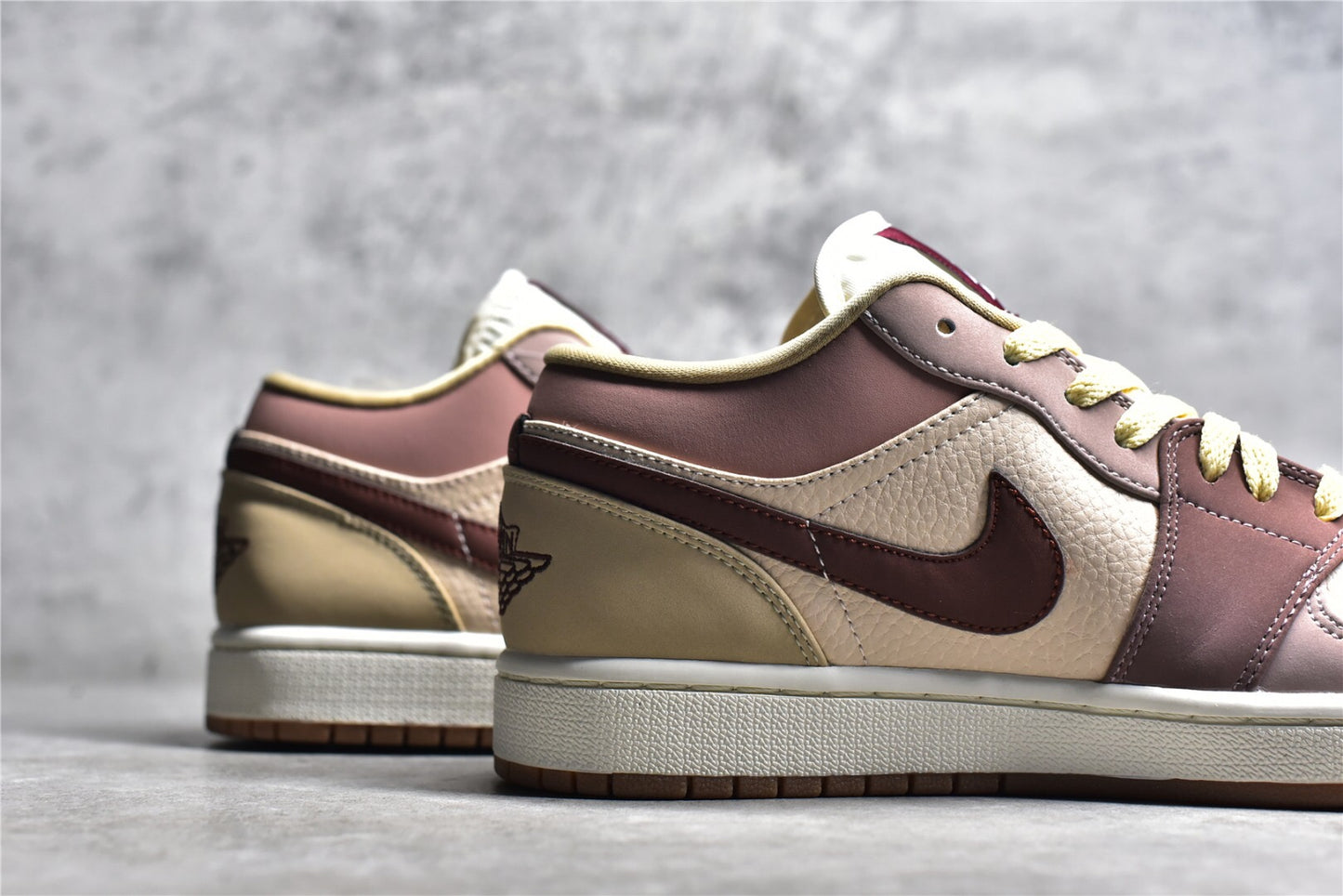 Jordan 1 Low Tan Red Beans