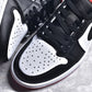 Jordan 1 Retro Low OG Bred Toe