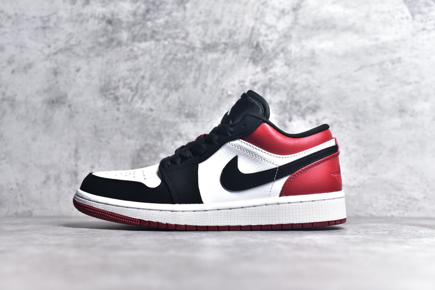 Jordan 1 Low Black Toe