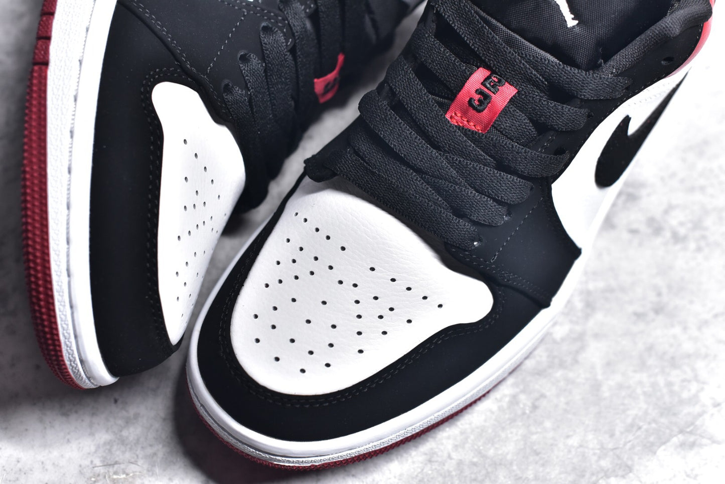 Jordan 1 Low Black Toe