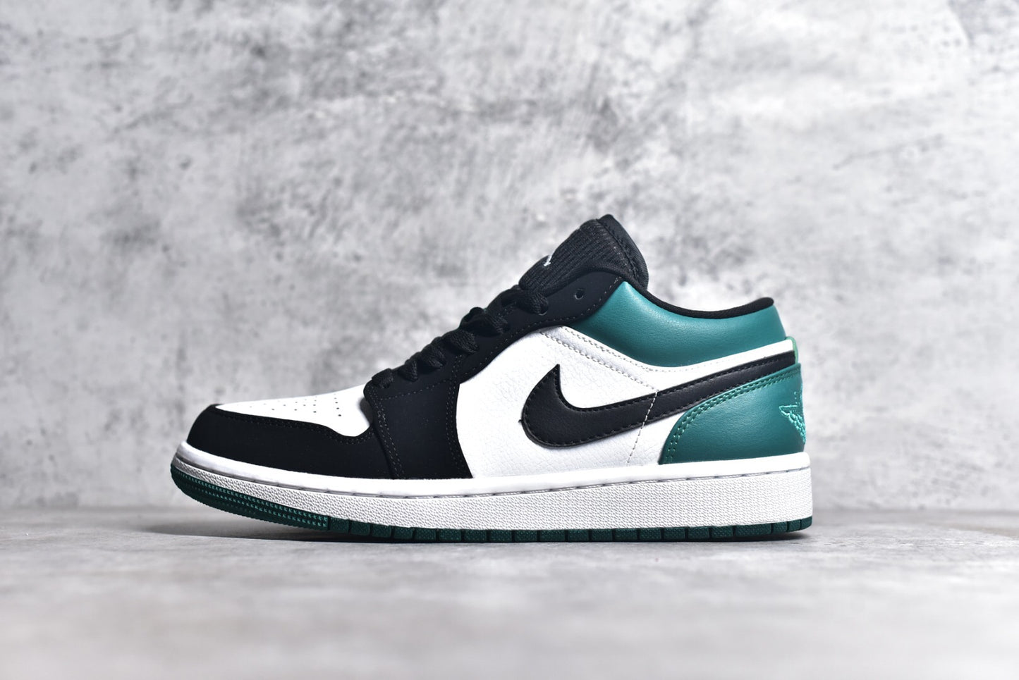 Jordan 1 Low White Black Mystic Green