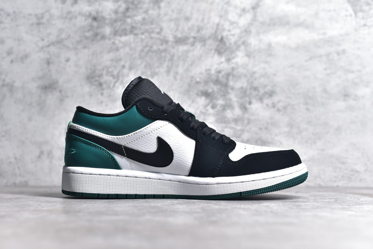 Jordan 1 Low White Black Mystic Green