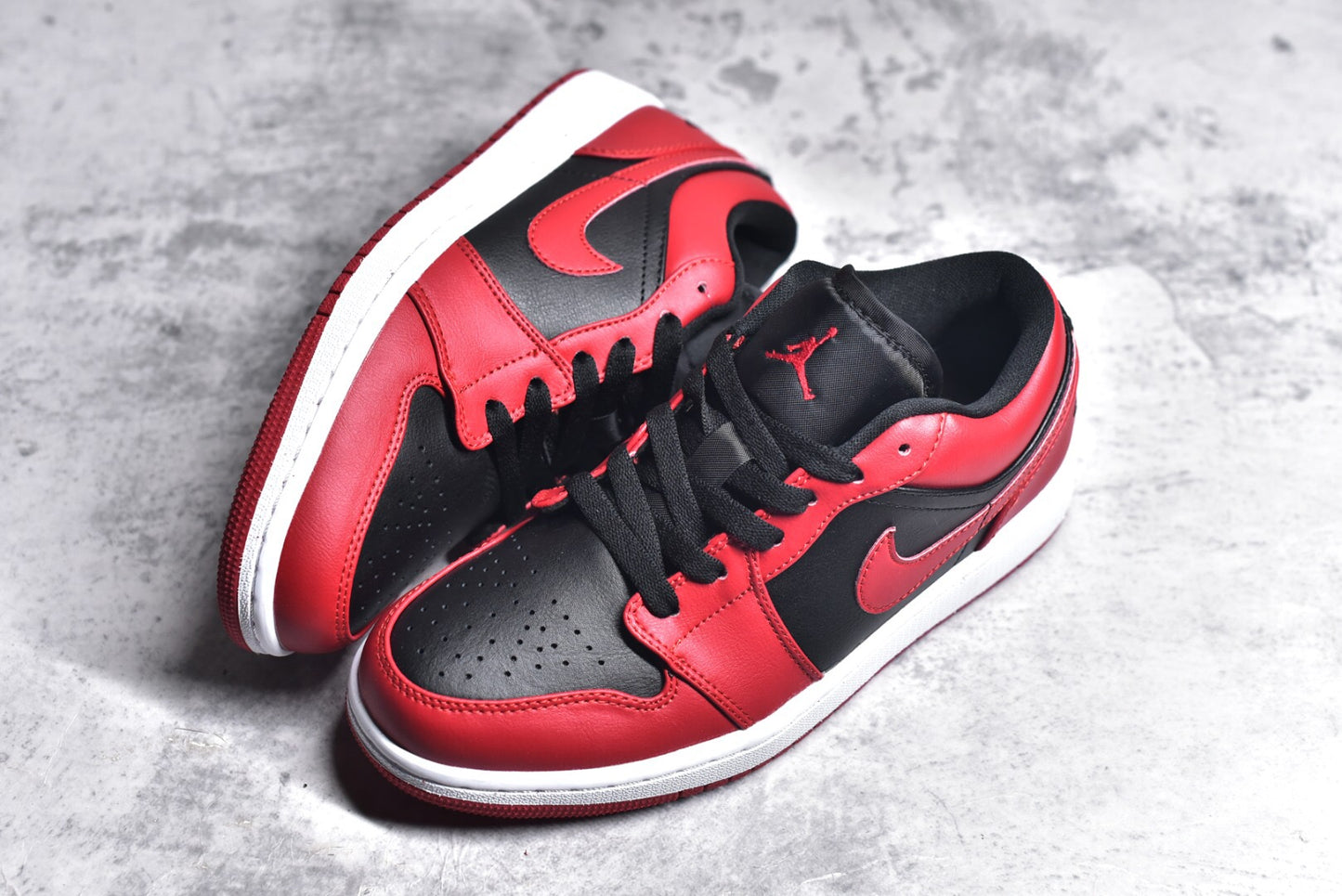 Jordan 1 Low Reverse Bred