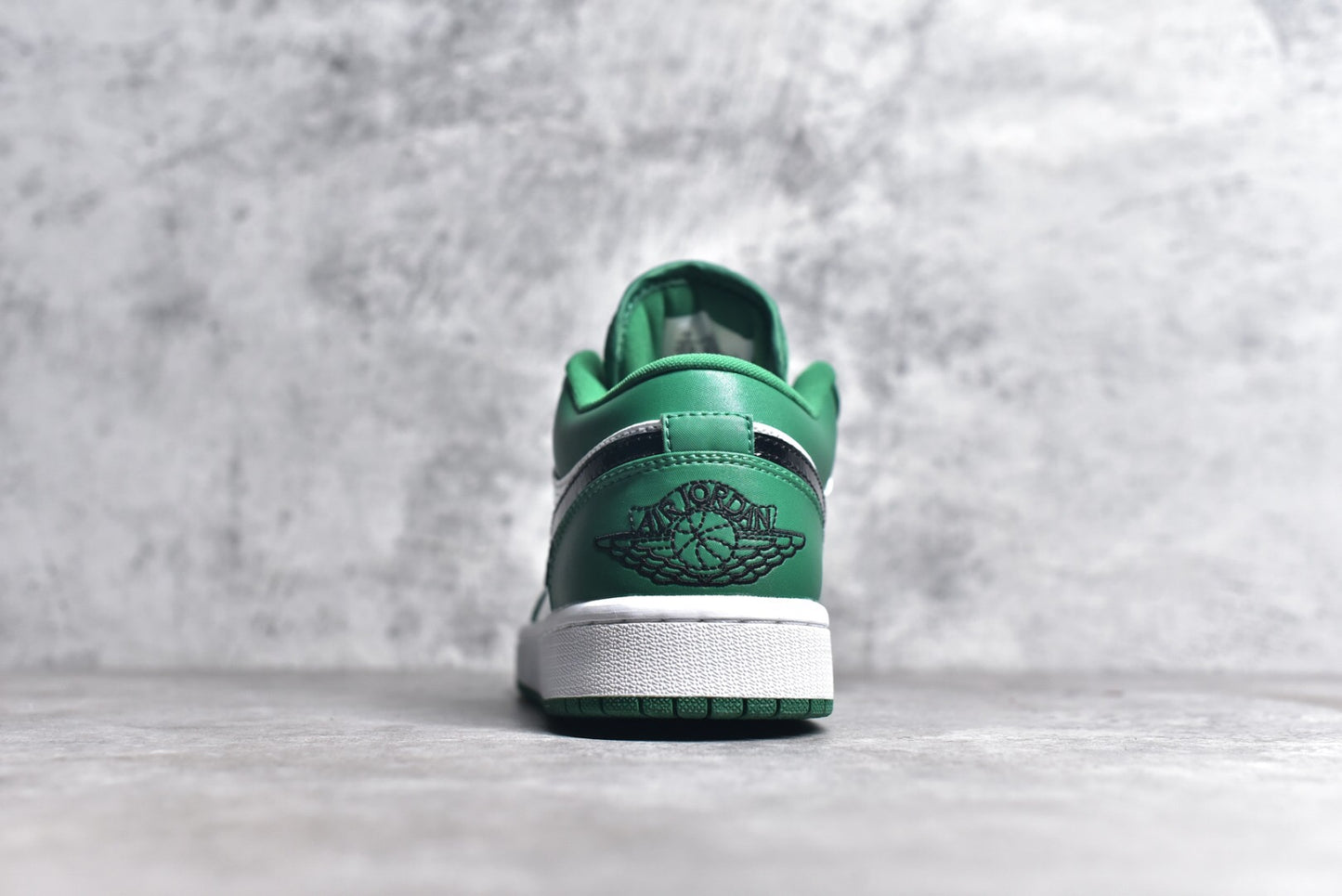 Jordan 1 Low Pine Green