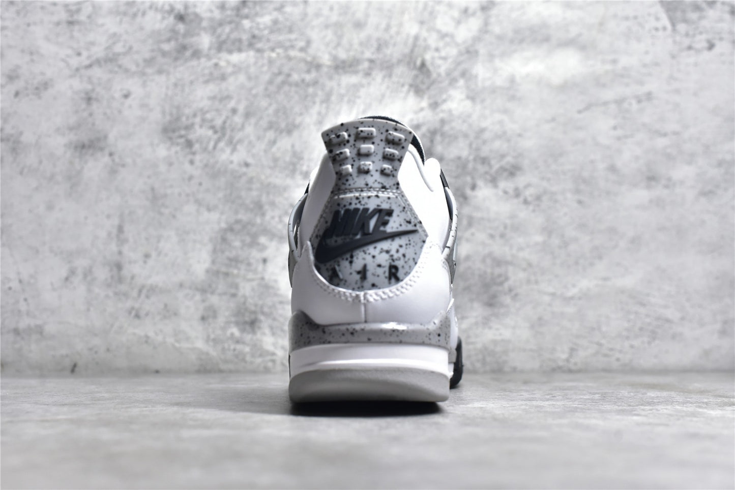 AJ4 White Cement