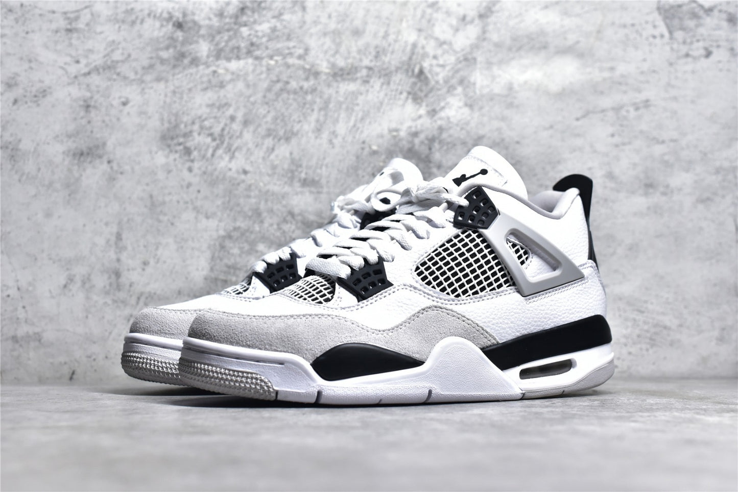 AJ4 Military Black