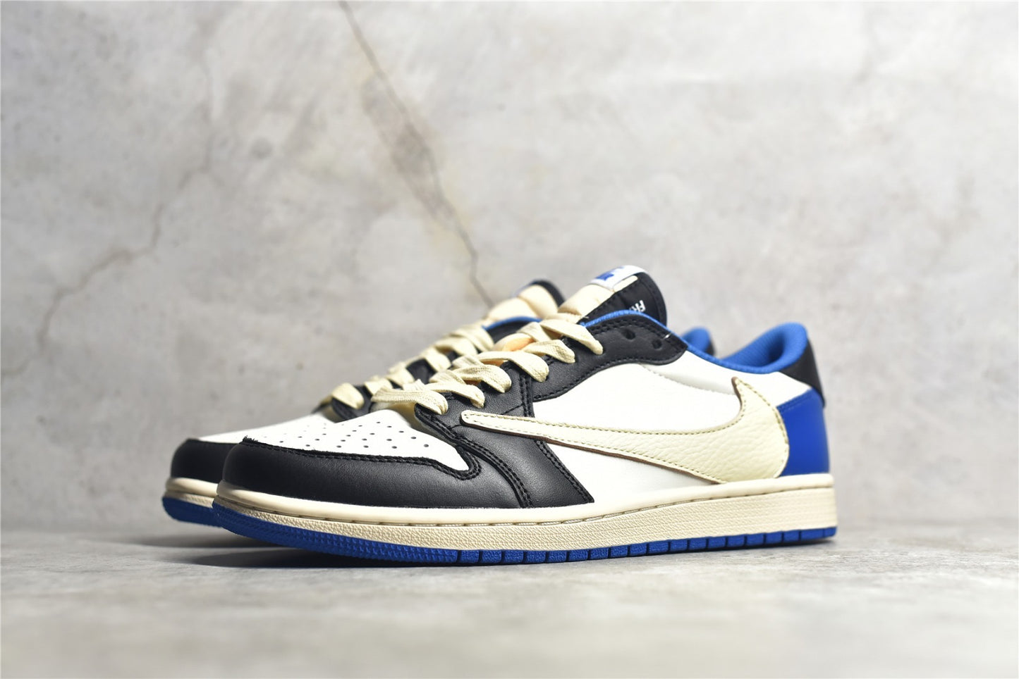 AJ1 Low Travis Scott Fragment