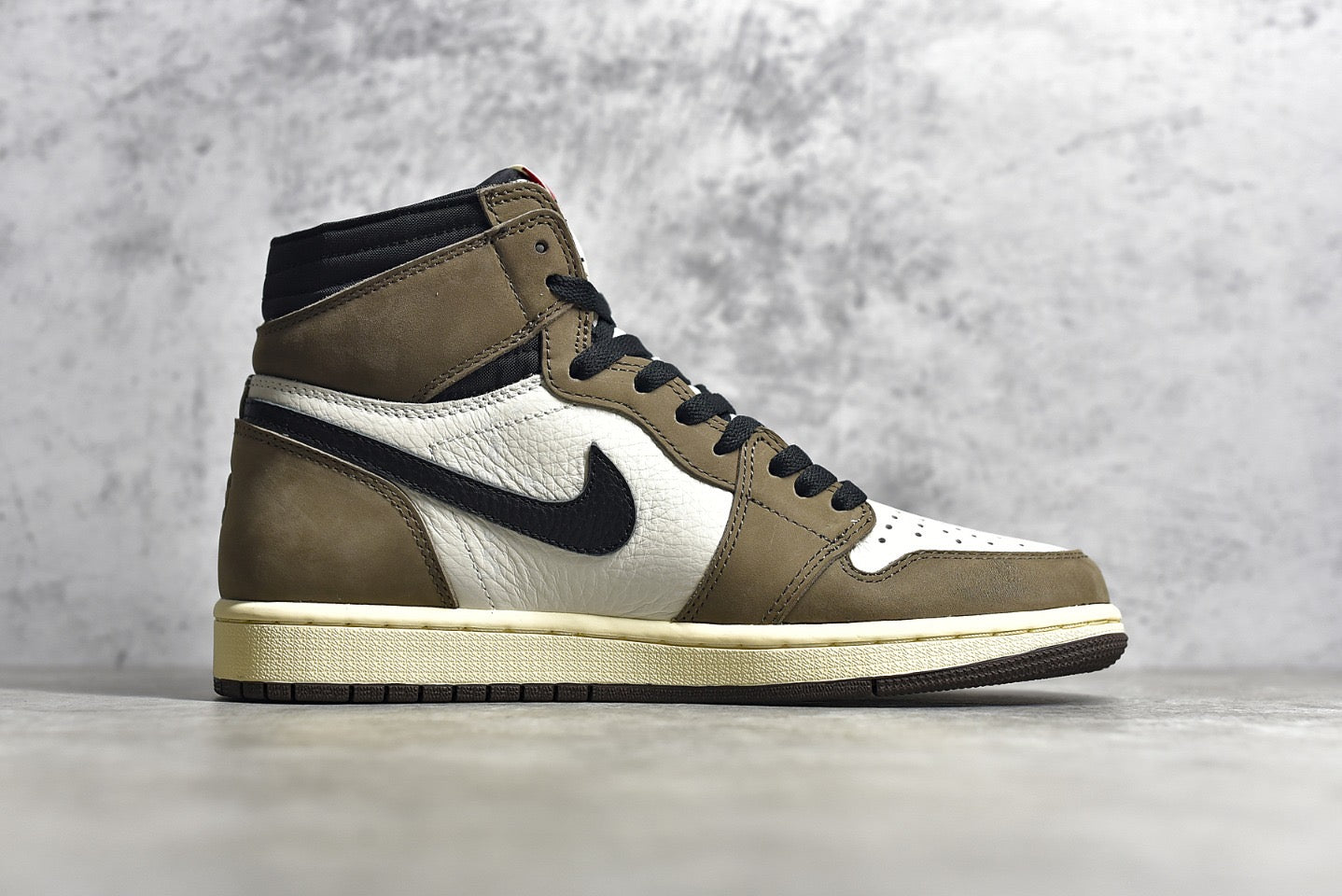 AJ1 High Travis Scott Dark Mocha