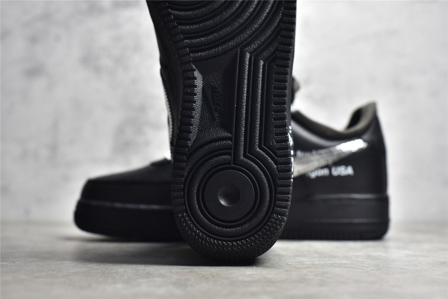 AF1 OW”Black“