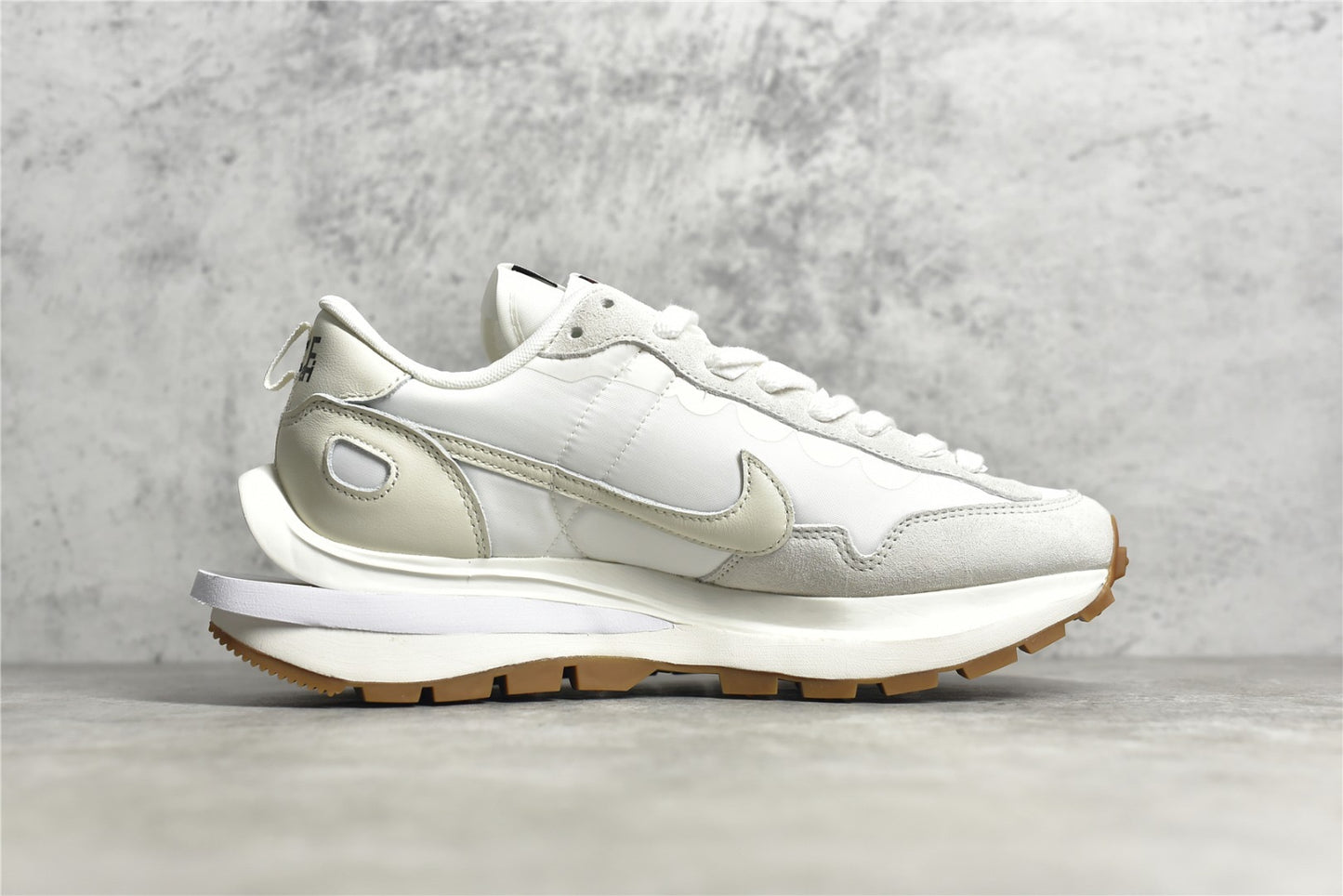 Sacai VaporWaffle "White and gum"