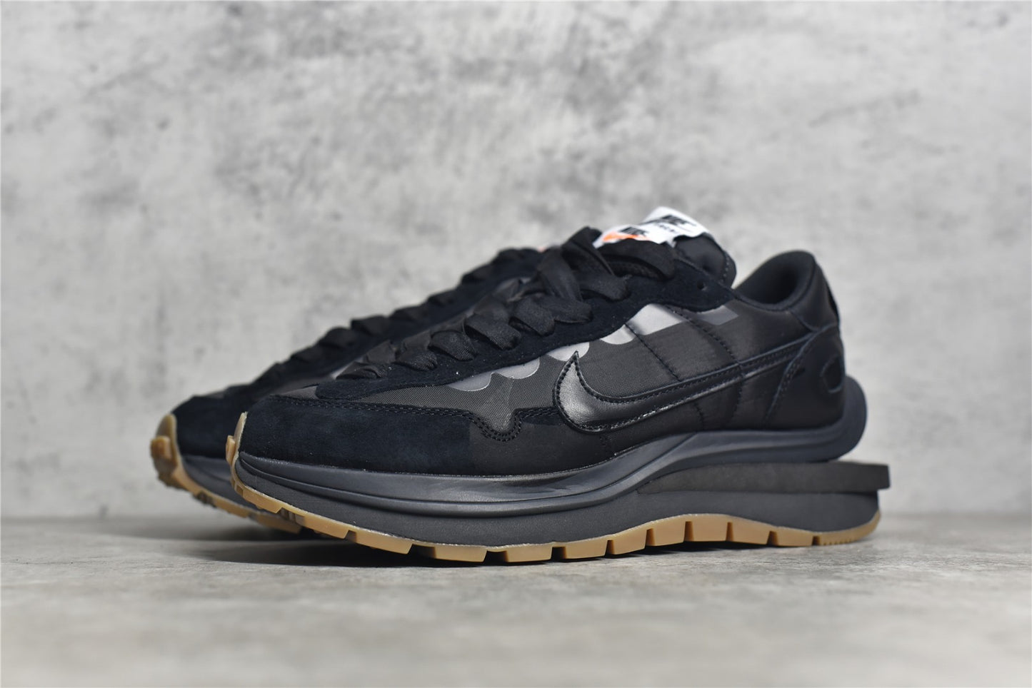 Sacai VaporWaffle "Black and gum"