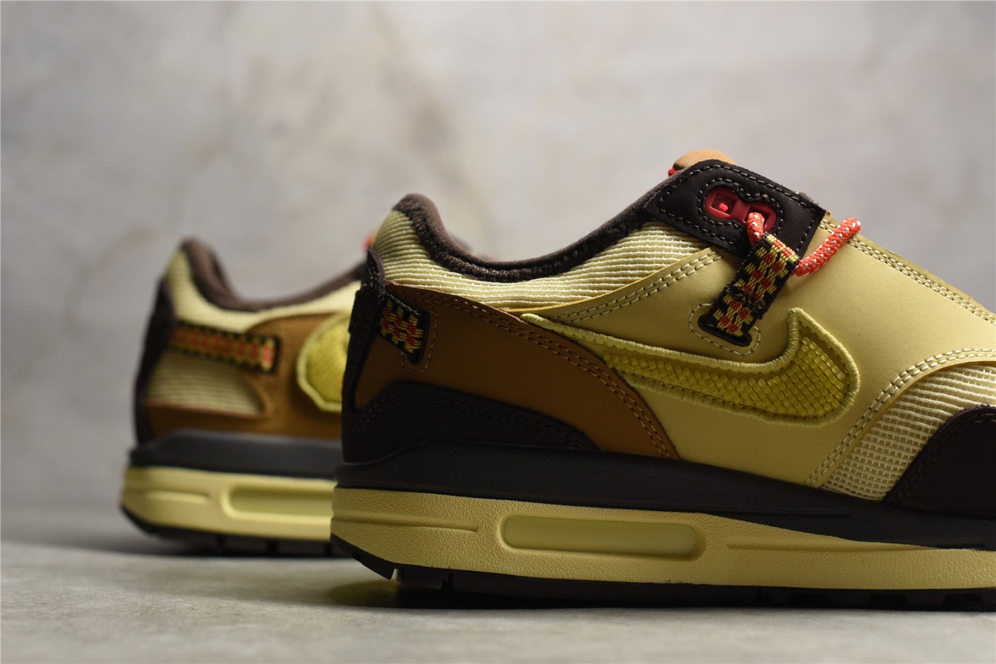 Air Max 1 Travis soctt”Baroque Brown“