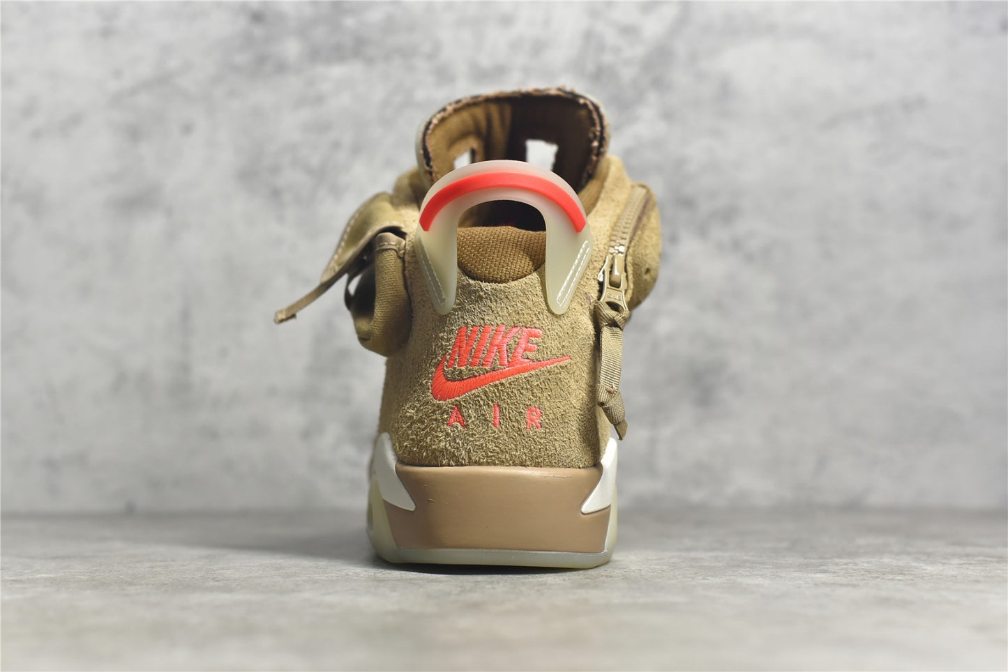 AJ6 Trivs Scott ”British Khaki“