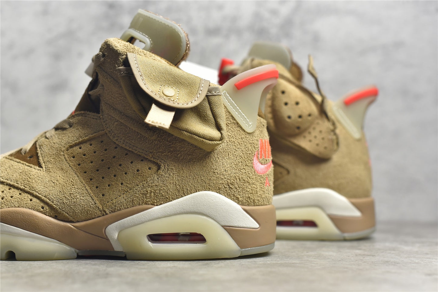 AJ6 Trivs Scott ”British Khaki“