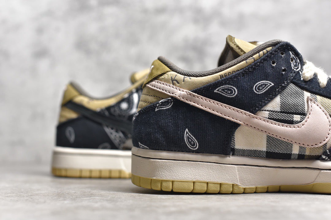 Dunk Low Travis Scott ”Jackboys“