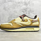 Air Max 1 Travis soctt ”Saturn Gold“