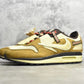 Air Max 1 Travis soctt ”Saturn Gold“