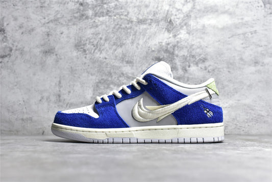 Dunk Low 'Fly Streetwear'