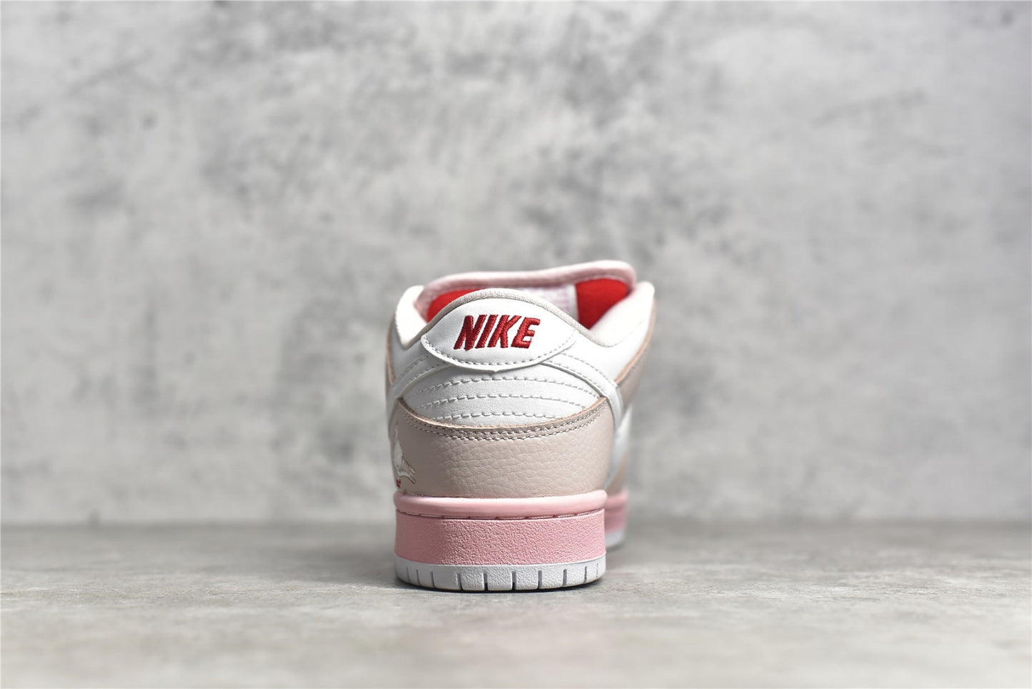 Dunk Low Staple Pink