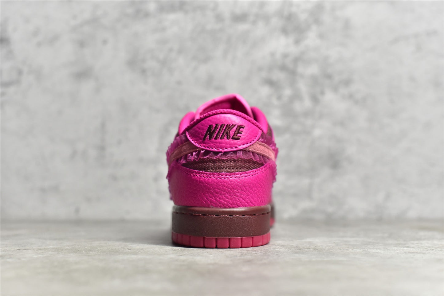 Dunk Low "Valentine's Day"