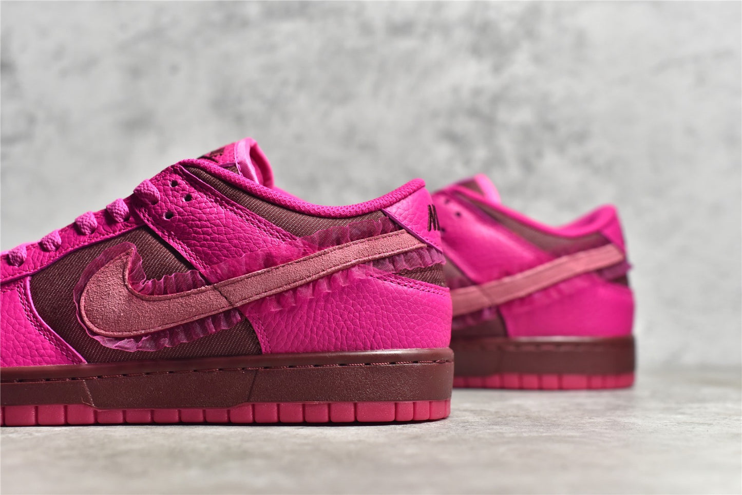 Dunk Low "Valentine's Day"