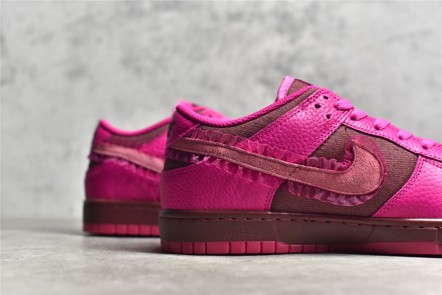 Dunk Low "Valentine's Day"