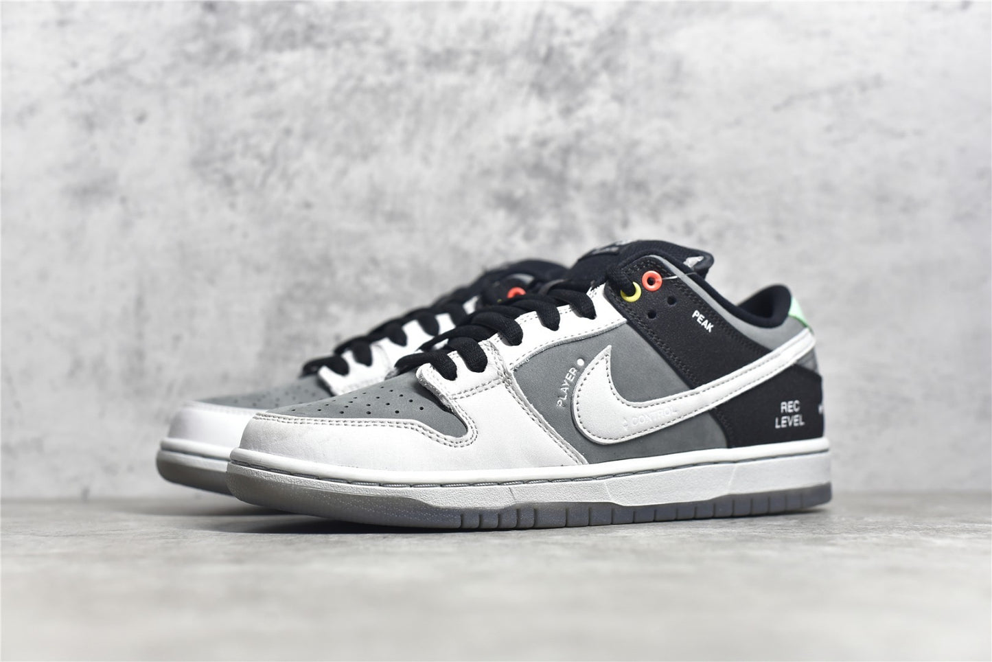 Dunk Low VX1000