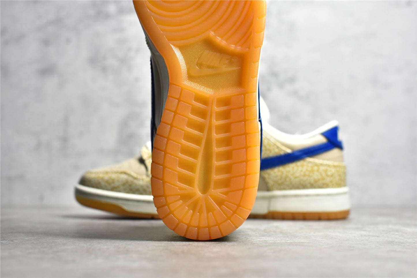 Dunk Low "Sesame"