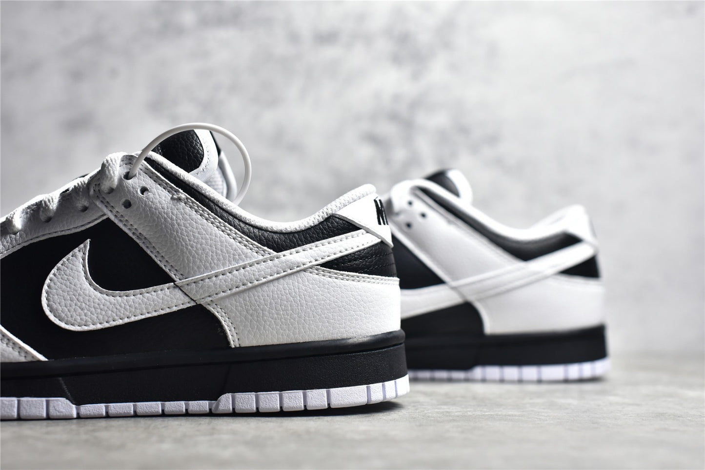 Dunk Low "Reverse Panda"