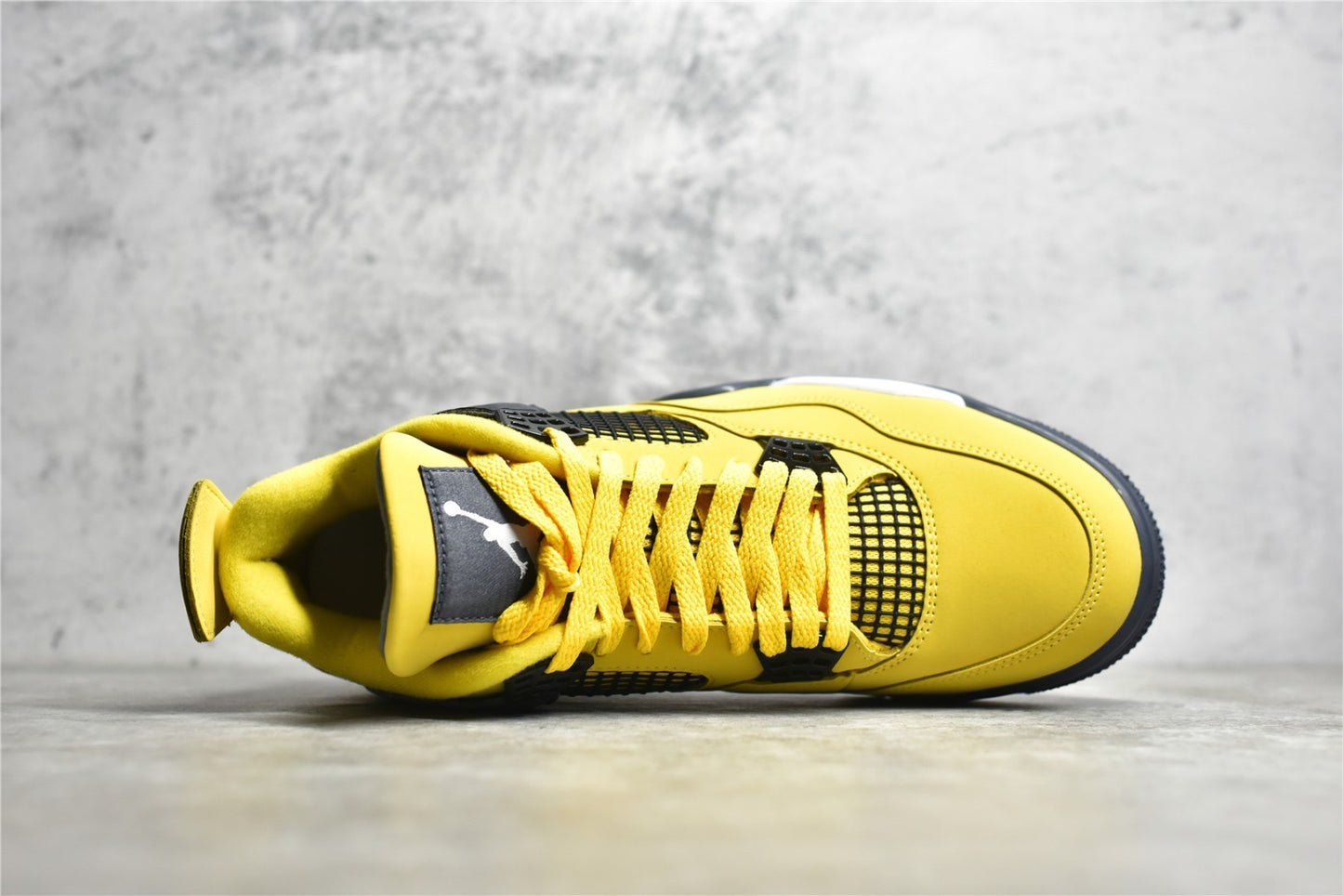 AJ4 Tour Yellow