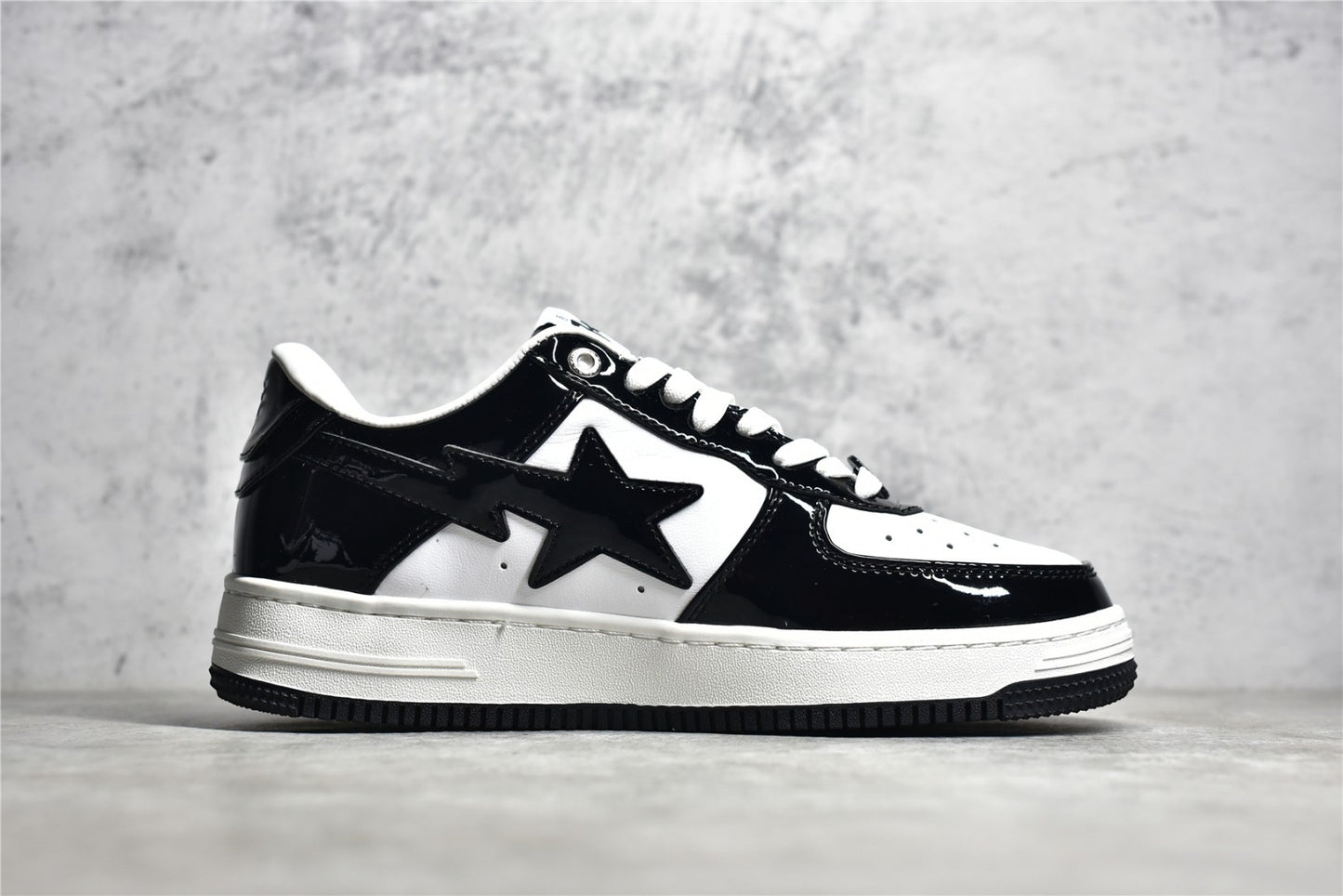 BAPESTA Black White