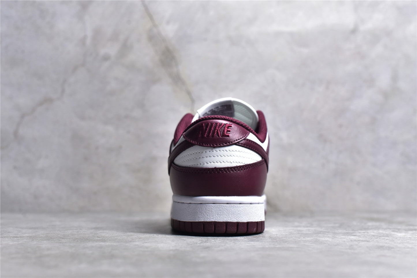 Dunk Low dark beetroot